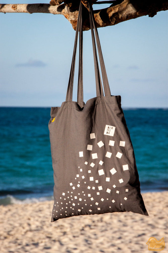 Strandtasche in grau mit flauschigen Motiv - Bermuda Viereck in weiss von naaknaak für den Urlaub am Strand - Tasche Jutebeutel Shopper