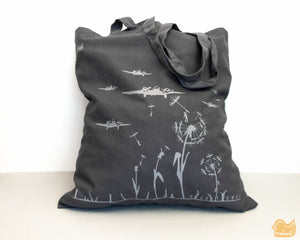Coole Einkaufstasche mit Pusteblume Aufdruck / Jutebeutel Farbe natur beige -  Motiv hellgrau mit Pusteblumen und Flugzeug