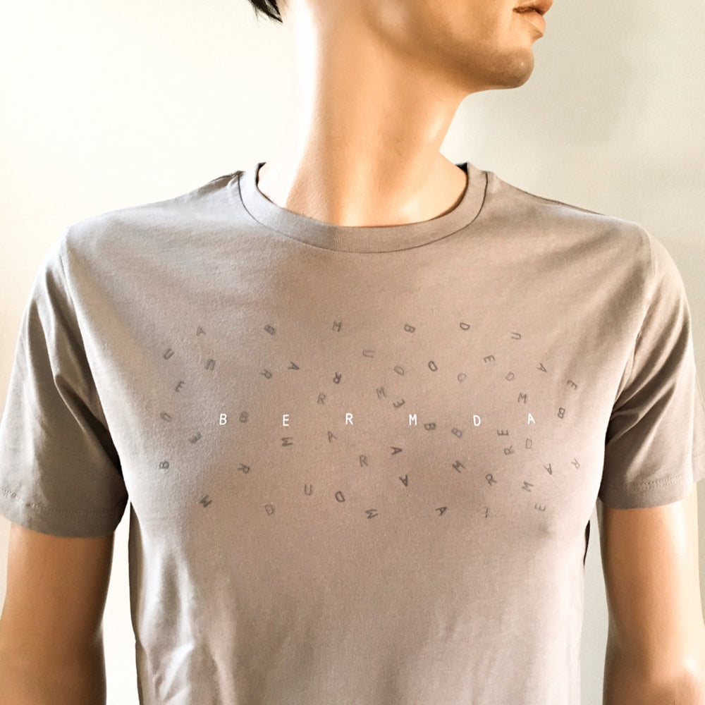 
                  
                    T-Shirt mit verschwundenem Buchstaben Bermuda für Männer und Frauen mit flauschigen Motiv - in weiss grau FAIR WEAR GOTS big bang theory
                  
                