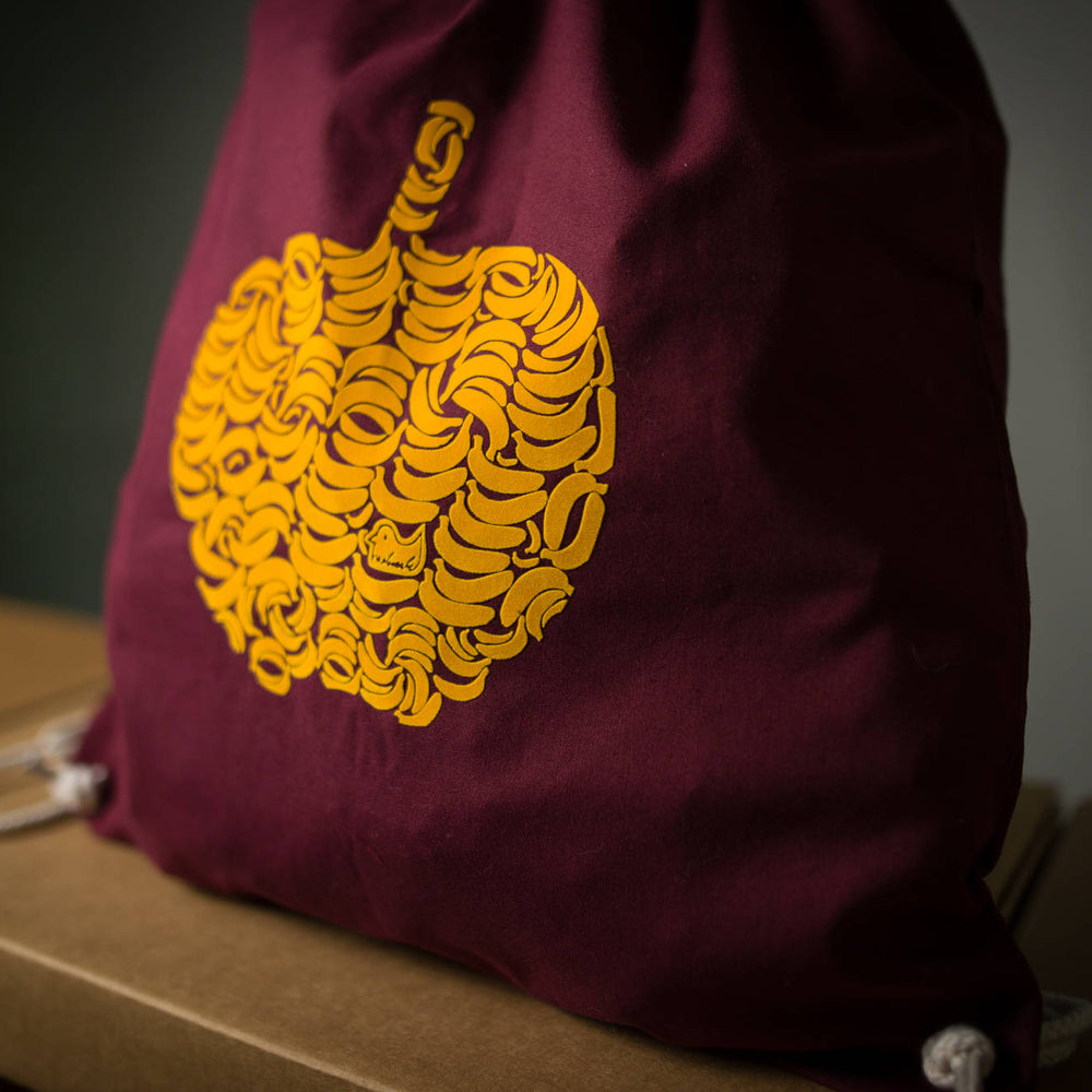 
                  
                    Apfel Turnbeutel - Rucksack mit Apfel aus Bananen in Gelb mit Aufdruck gymsac Farbe Rot / Bordeaux -  Flock Motiv zum nachdenken Festival
                  
                