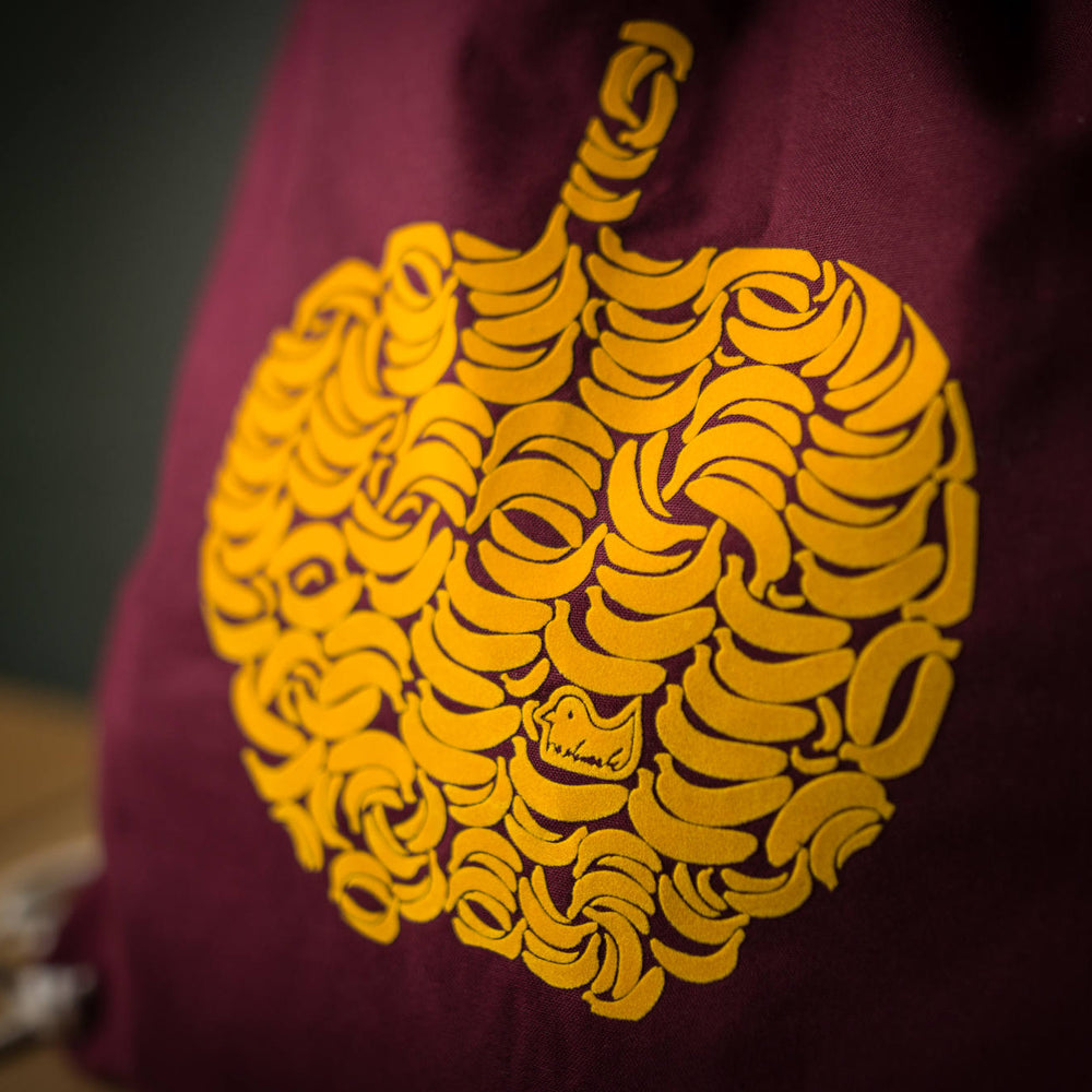 
                  
                    Apfel Turnbeutel - Rucksack mit Apfel aus Bananen in Gelb mit Aufdruck gymsac Farbe Rot / Bordeaux -  Flock Motiv zum nachdenken Festival
                  
                