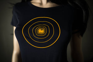 Enten Kreis T-Shirt für Frauen Farbe dunkelblau  - hypnotische gelbe Ente aus flauschigem Flock Motiv von naaknaak Shirt