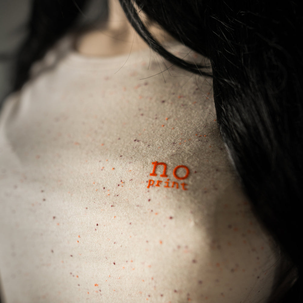 
                  
                    no Print bio Shirt für Frauen Damen t-Shirt mit tollem Muster aus Biobaumwolle oranger no print druck Farbe mandarine mit pünktchen
                  
                