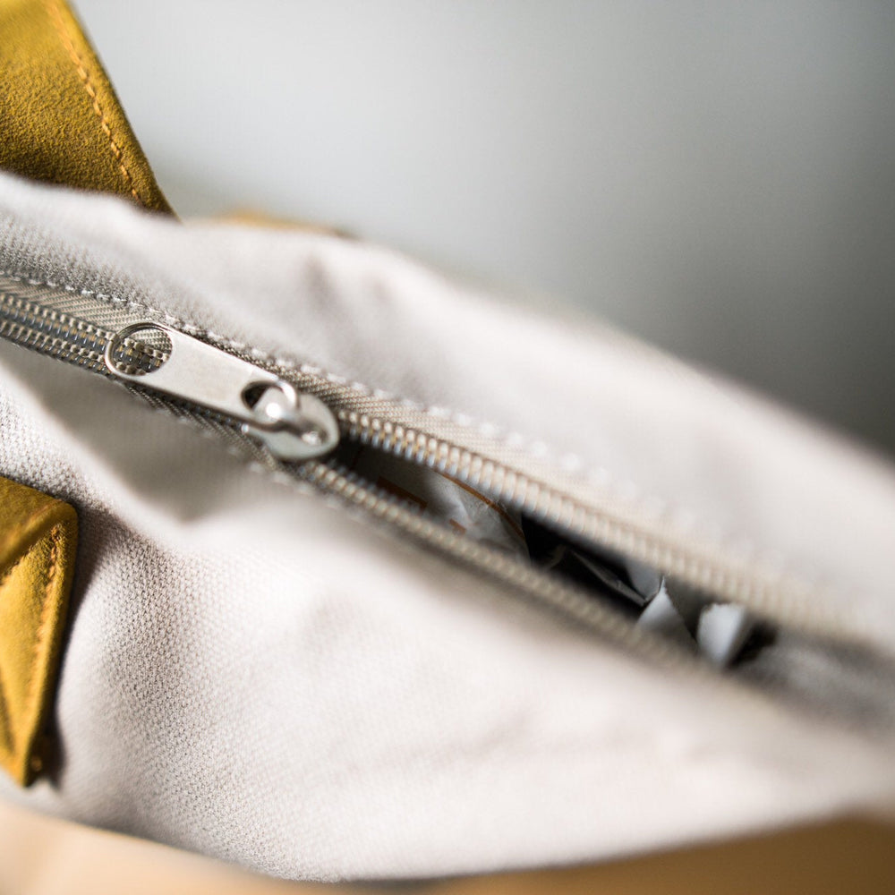 
                  
                    Stabile Einkaufstasche mit Reissverschluss, braune velour Leder Henkel, süsser Toaster mit Herzen Motiv flock Aufdruck, Jutebeutel Geschenk
                  
                