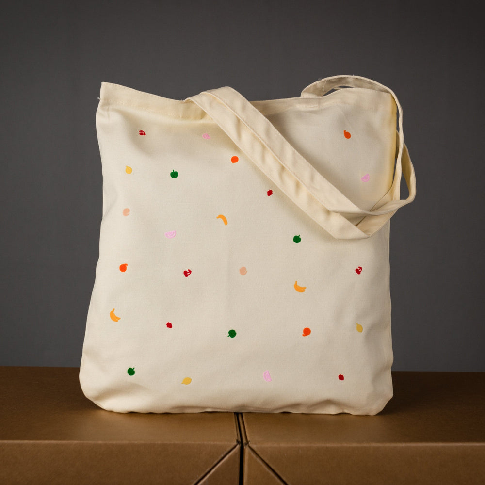 Stabile Einkaufstasche in beige mit flauschigen Früchten super fürs Shopping - schicke Tasche für den Frühling Bio Jutebeutel Beutel