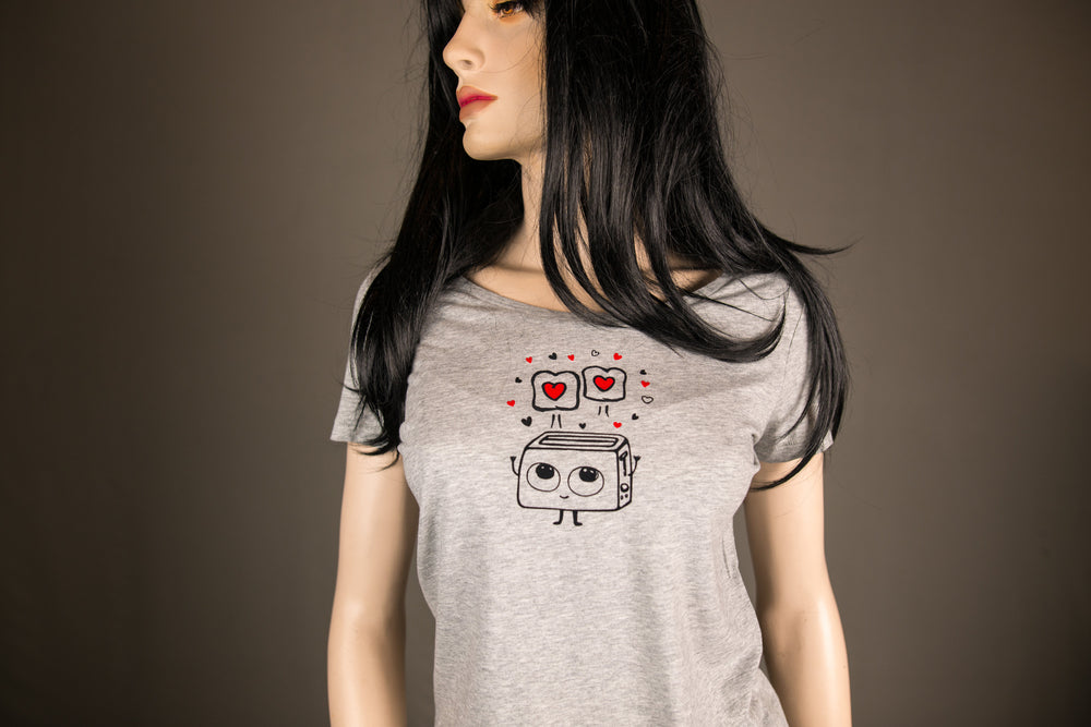 
            
                Load image into Gallery viewer, Frauen T-Shirt mit verliebtem Toaster Herz Motiv Bio Shirt, Fairtrade flauschiges Motiv aus Flock grau meliert + weitere - valentinstag
            
        