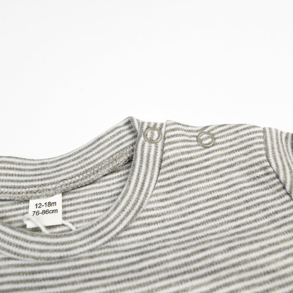 
                  
                    Gestreiftes Baby Shirt aus Bio Baumwolle
                  
                