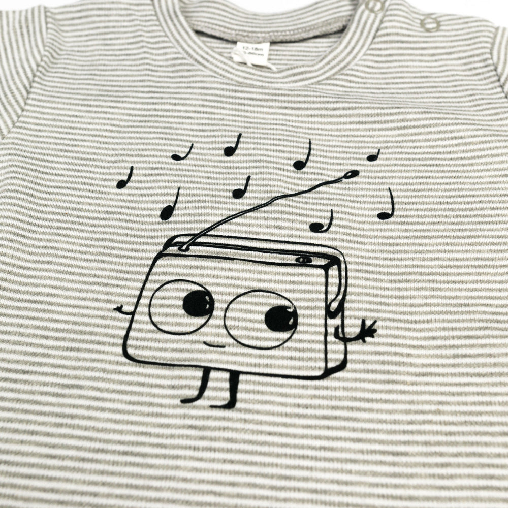 
                  
                    Gestreiftes Baby Shirt aus Bio Baumwolle
                  
                