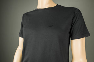 Weisses T-Shirt für Männer aus Biobaumwolle mit minimalistischem Brustlogo aus Flock schwarz