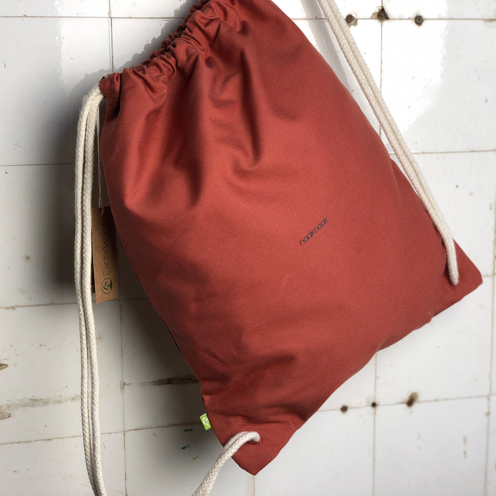 
                  
                    Turnbeutel / Rucksack mit schwarzem Humor Aufdruck, Schwein und Steak , Geschenk für Veganer Papa in Rot und anderen Farben
                  
                