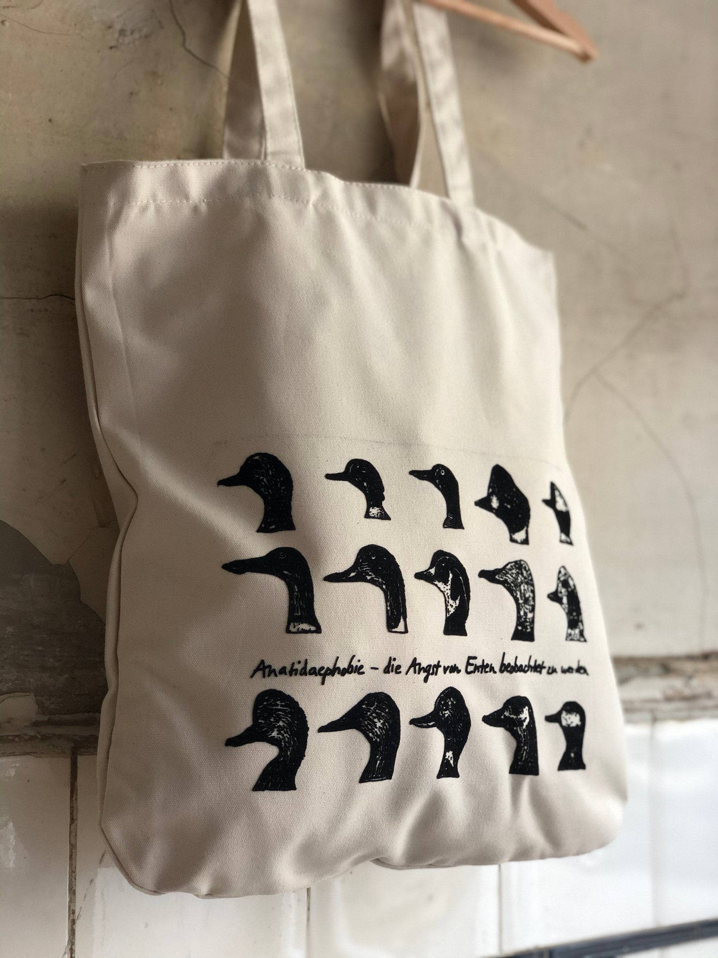 Stabile Einkaufstasche in beige mit Entenphobie Motiv super fürs Shopping - schicke Tasche mit Enten für den Frühling Bio Jutebeutel Beutel