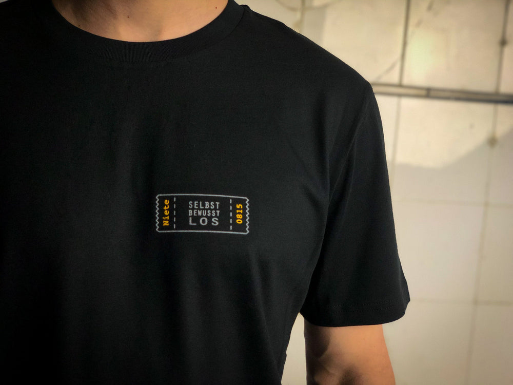 
            
                Load image into Gallery viewer, Selbstbewusstlos Männer T-Shirt Bio Shirt schwarz mit lustigem Druck Motiv aus Flock Humor Shirt + weitere Farben
            
        