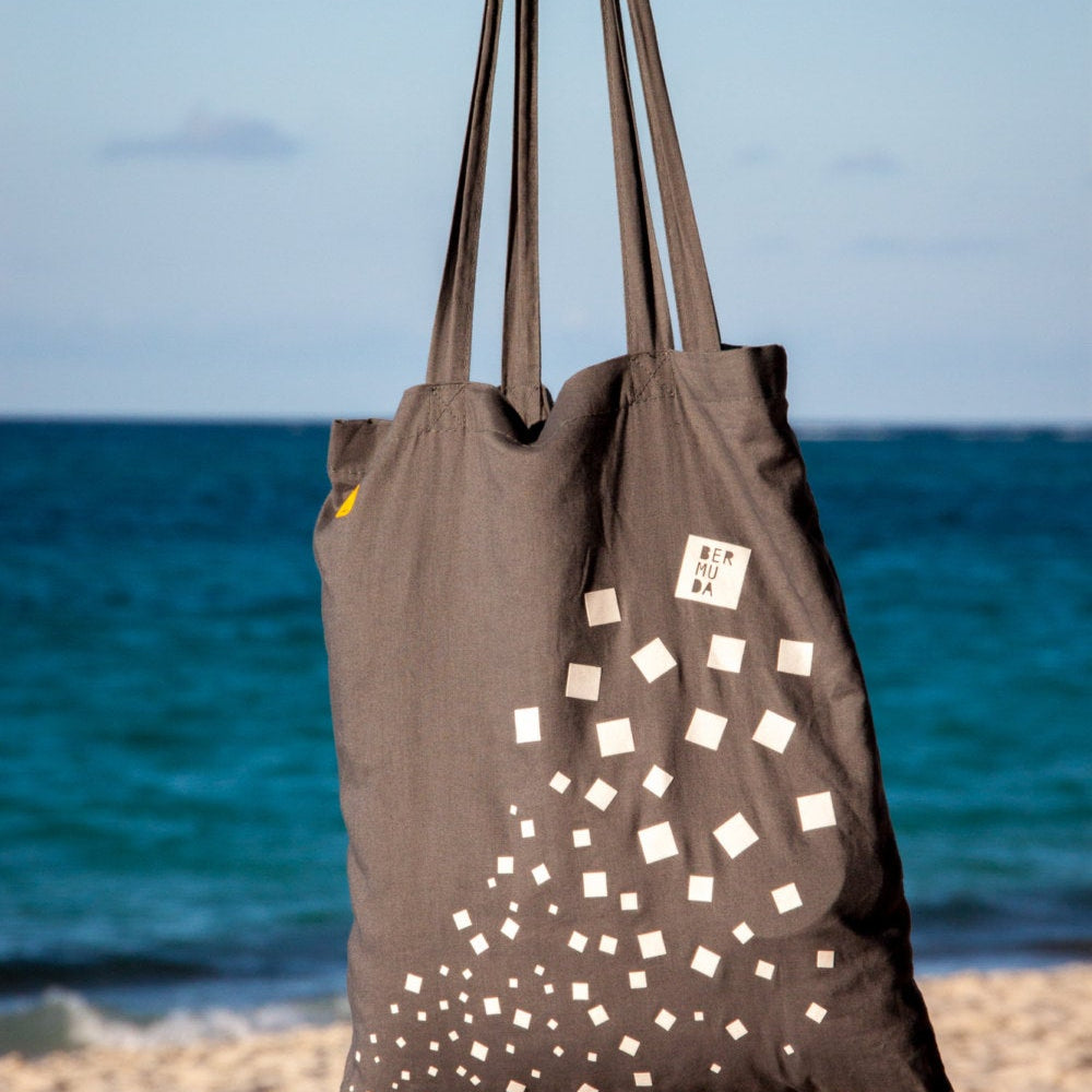 
                  
                    Strandtasche in grau mit flauschigen Motiv - Bermuda Viereck in weiss von naaknaak für den Urlaub am Strand - Tasche Jutebeutel Shopper
                  
                